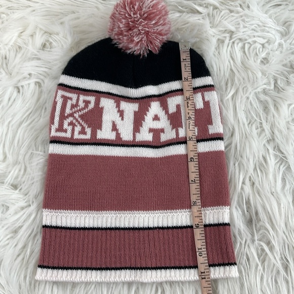 VICTORIA’S SECRET PINK 2 Knit Pom-Pom Beanie Hat Fashion Show PINK NATION - Picture 8 of 16